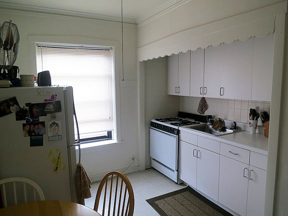 5th image of 4305 N Winchester Ave #3 A