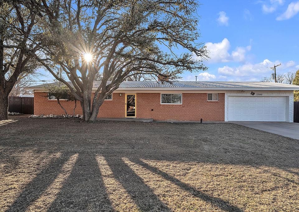 1st image of 2300 Cindy Ln