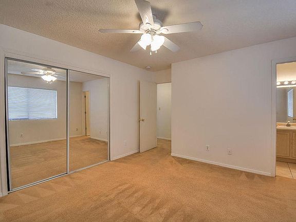 3rd image of 10319 Ongais Ave SW