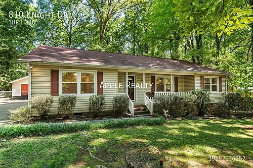 810 Knight Dr Photo 1