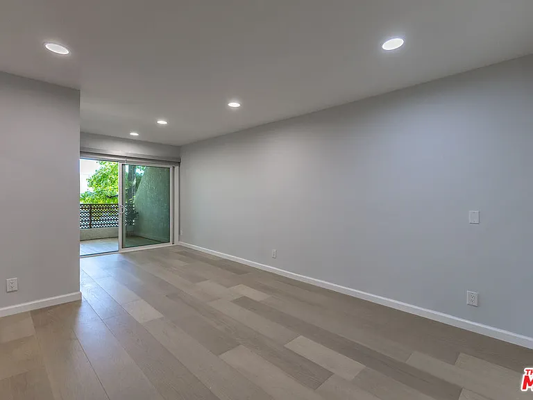 400 N Louise St #204 — Photo 30