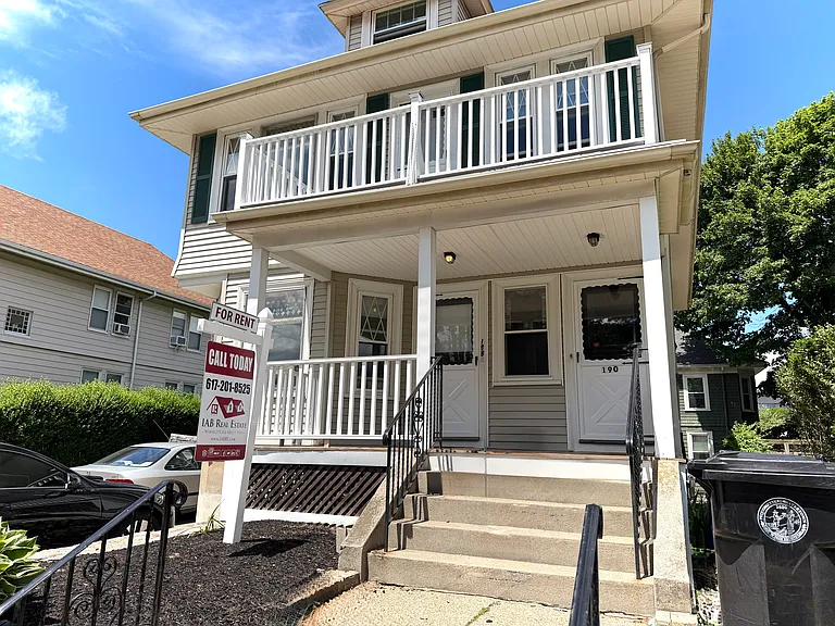 Front exterior - driveway