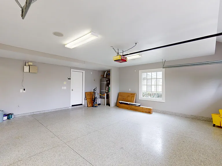 3 Car Garage