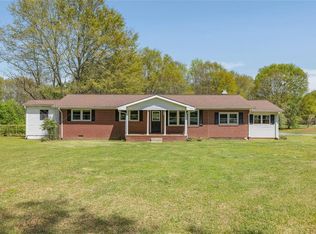 35 Adams Place Dr, Royston, GA 30662