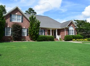 7209 Holmfield Rd, Fayetteville, NC 28306