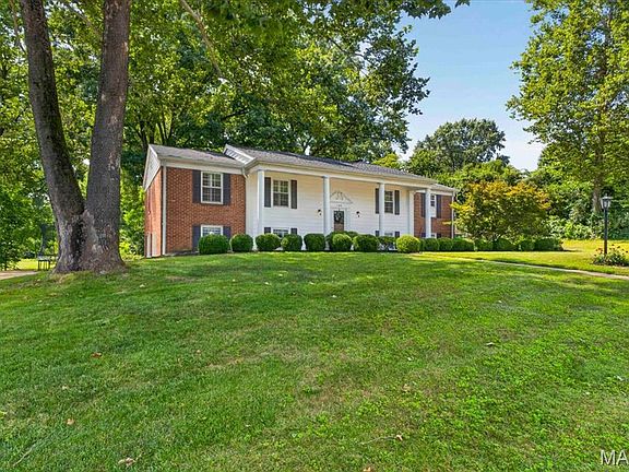 2nd image of 11826 Point Oak Dr