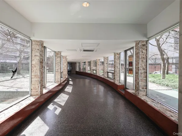 61-61 112th St #15C, Forest Hills, NY 11375