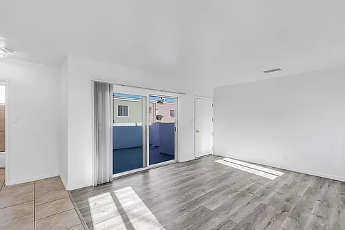10107 England Ave Photo 1