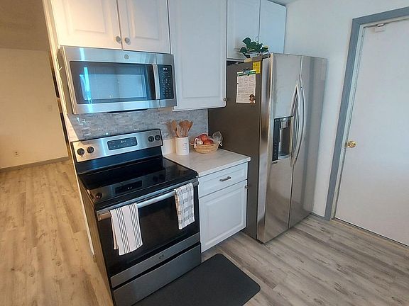 4th image of 5816 Hazel Ave