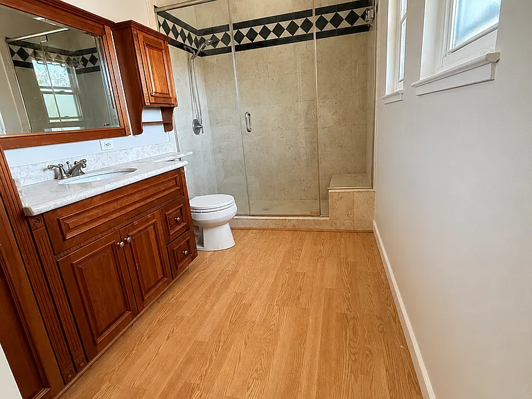 2457 Almaden Blvd — Photo 4
