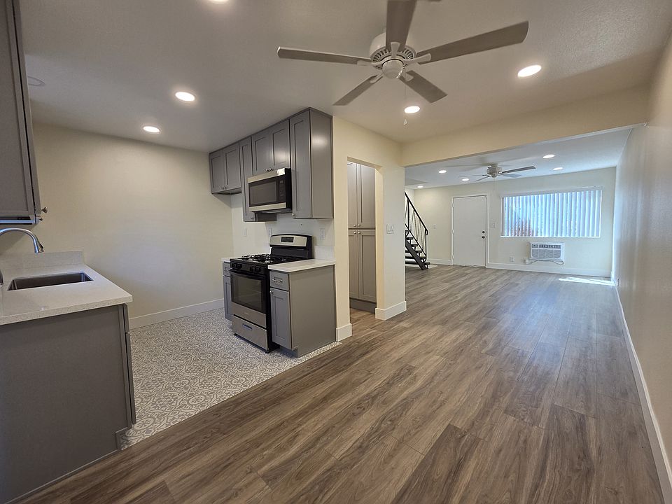 1st image of 4545 Canoga St #B