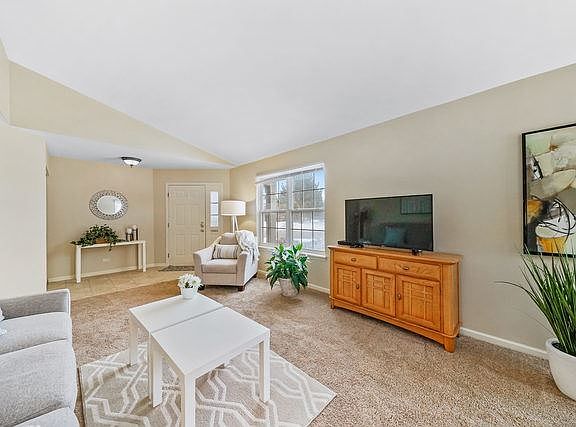 5th image of 211 Dogwood Ct