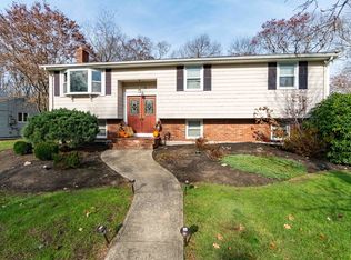 76 8th St, Stoughton, MA 02072