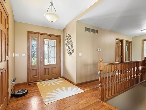 4th image of 8423 Southern Hills Ct