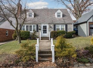 44 Clover Ave, Floral Park, NY 11001