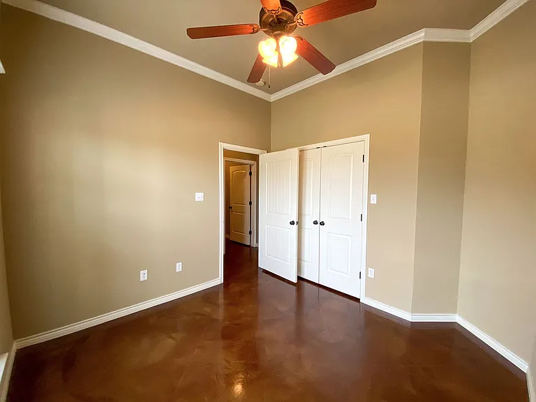 3037 Stallion Dr — Photo 8