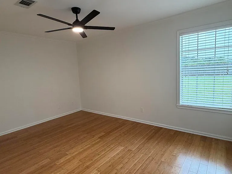 103 Kirkwood Ln — Photo 13