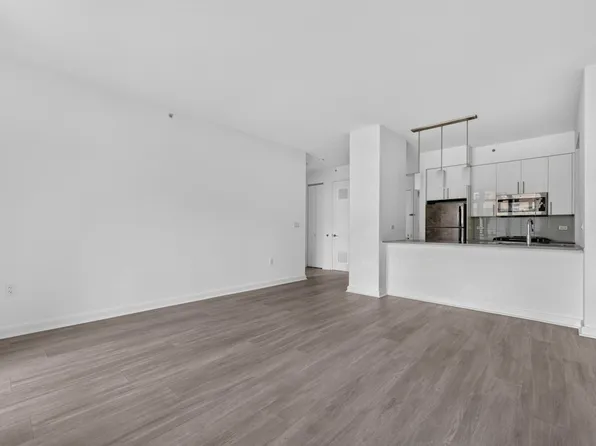 81 Fleet Place image 1 of 22