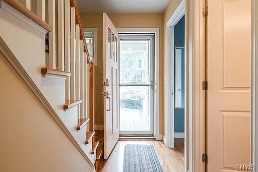 3rd image of 119 Burnet Park Dr