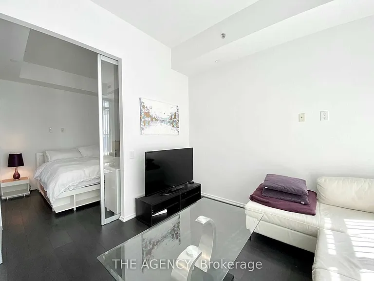 783 Bathurst St #718 — Photo 9