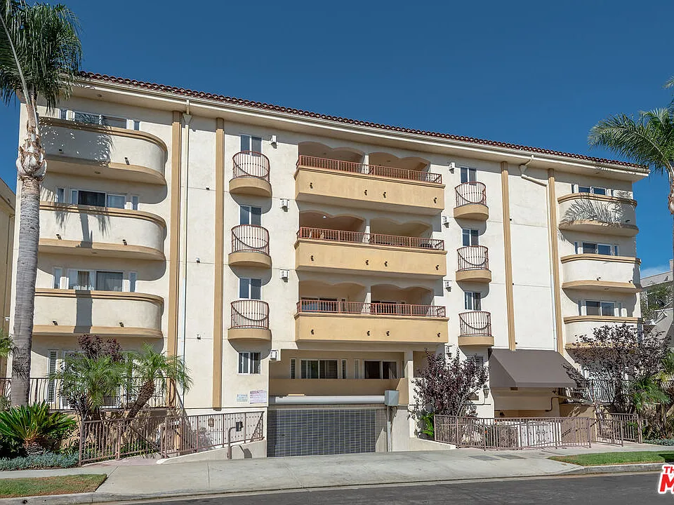 1828 Glendon Ave #Penthouse 3