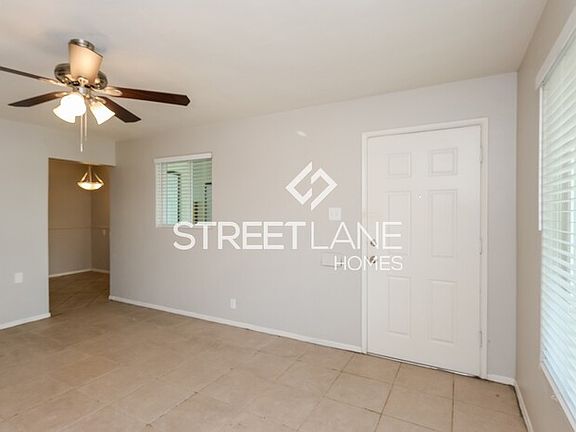 3rd image of 426 S Hobson #B