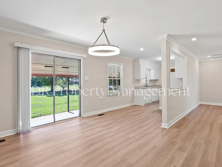 11335 Carolina Ave — Photo 9