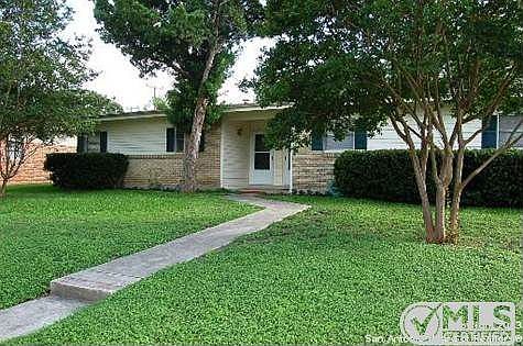 1st image of 8413 Greenbrier Dr