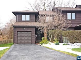 340 French Ct, Teaneck, NJ 07666