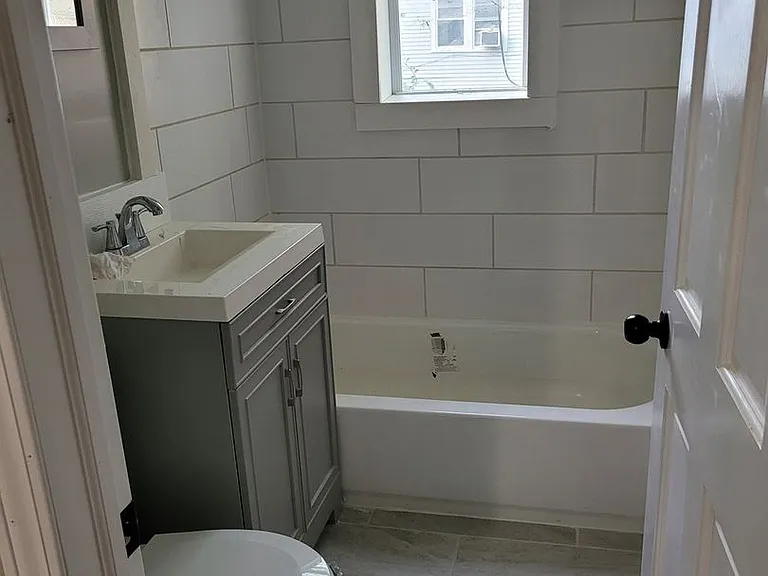 1521 S Komensky Ave — Photo 11