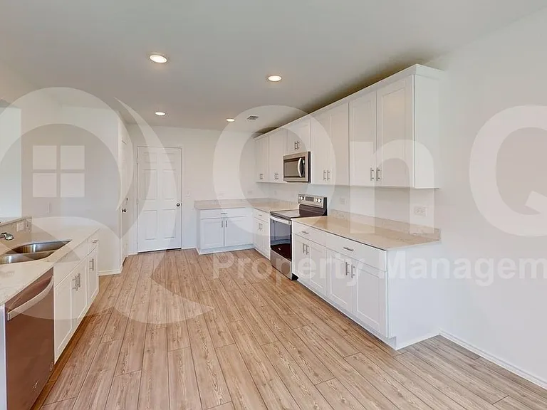 812 Poppy Cove Ln — Photo 7