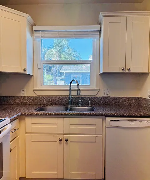 412 S Myers St — Photo 5
