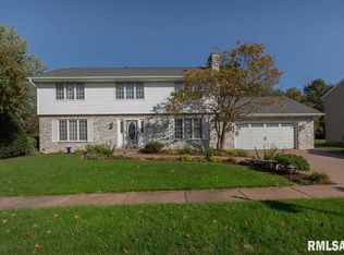 3614 74th St, Moline, IL 61265