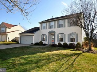 27 Teaberry Ln, Delran, NJ 08075