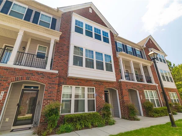 562 Red Hill Rd, Newport News, VA 23602