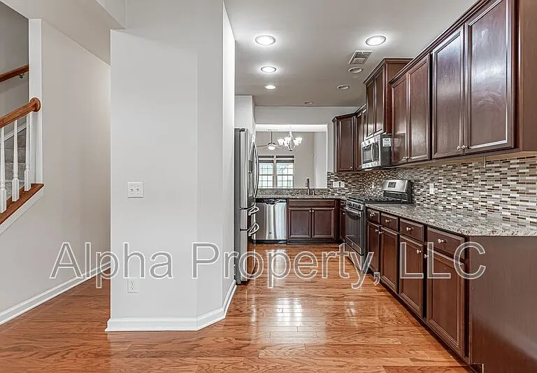 106 Middleby Way — Photo 7