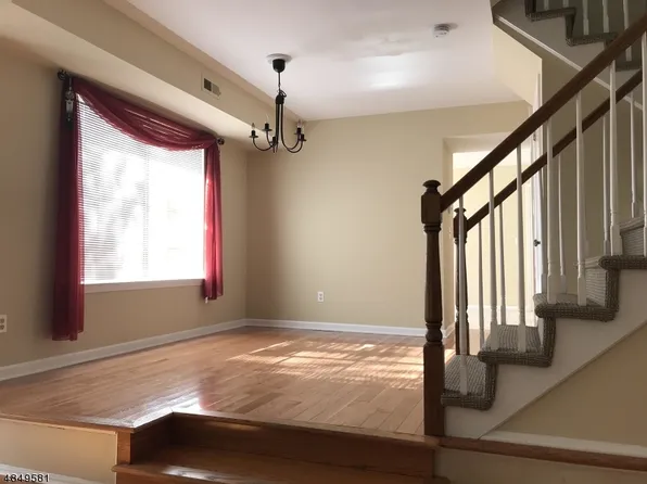 24 Academy Ct, Bedminster Twp., NJ 07921