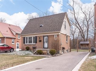 624 Burgess Ave, Hamilton, ON L8H 6H9