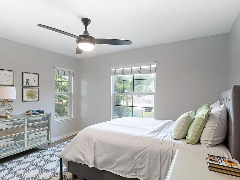 2436 Madiera Ln — Photo 12