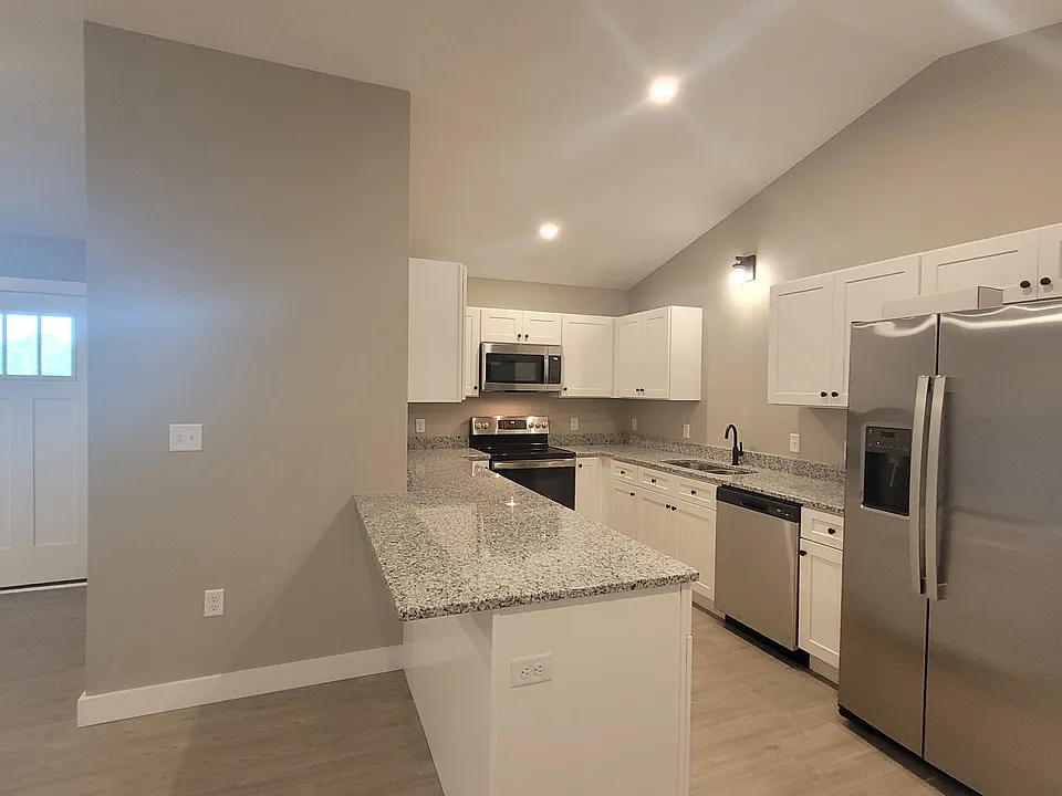 1 Village Oaks Ln
