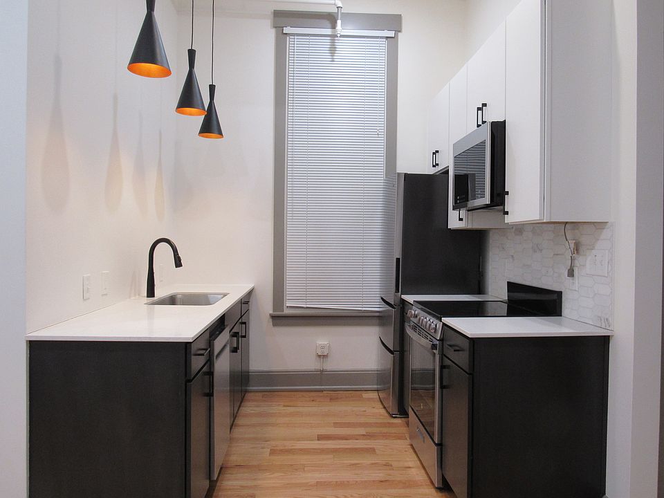1st image of 1725 Elm St #11