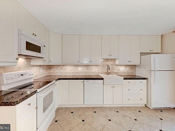 5th image of 14 Great Pines Ct