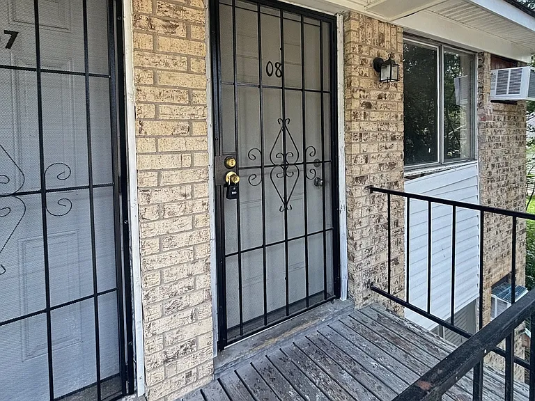 211 Hodge St #208 — Photo 4