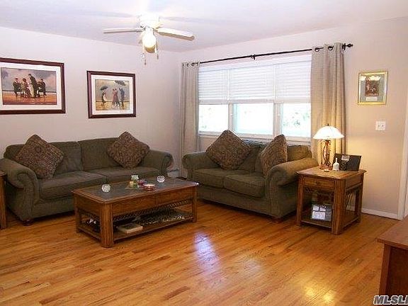5th image of 26 Saint George Dr