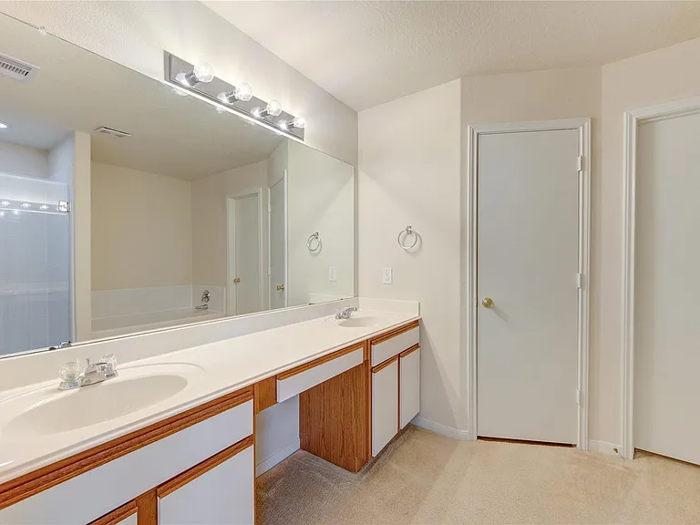 3639 Barkers Crossing Ave — Photo 22