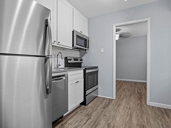 3rd image of 2509 Bellevue Ave APT 5