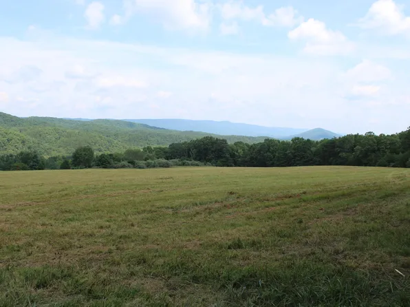 2816 Johns Creek Rd, New Castle, VA 24127