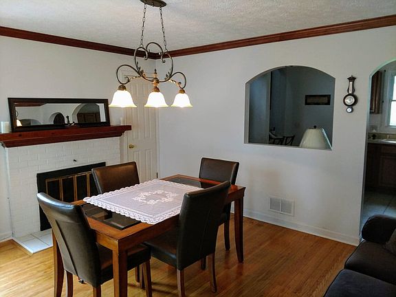 Archways, crown molding