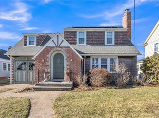 139 Lyndon Rd, Cranston, RI 02905