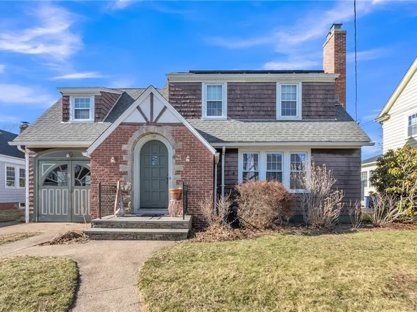 139 Lyndon Rd, Cranston, RI 02905